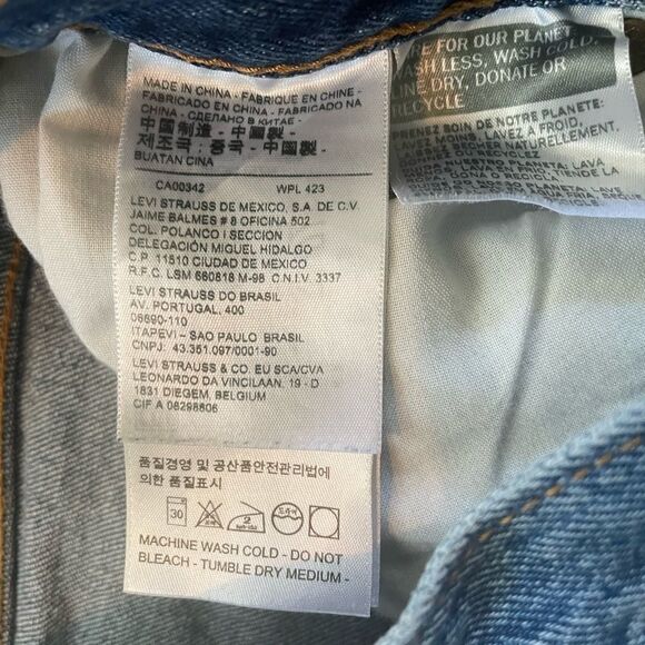 LEVI'S WEDGIE JEANS Distressed Size 26 - Picture 6 of 6